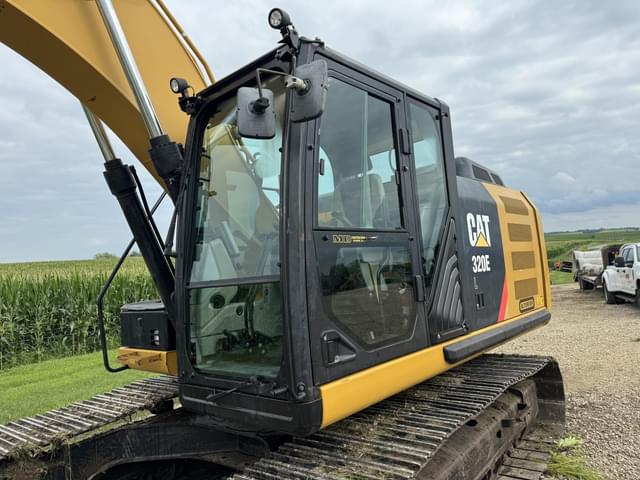 Image of Caterpillar 320EL equipment image 2