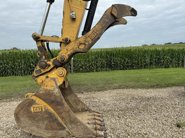 Image of Caterpillar 320EL equipment image 1