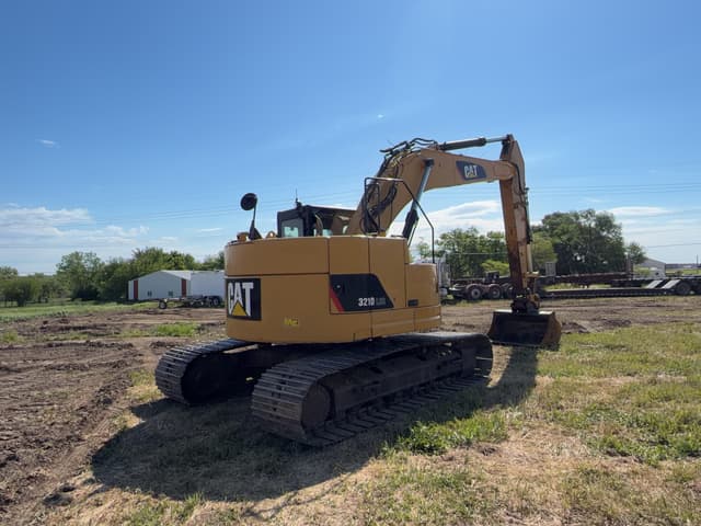Image of Caterpillar 321D equipment image 4