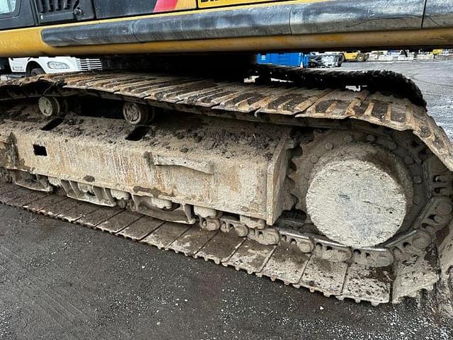 Image of Caterpillar 336E equipment image 3