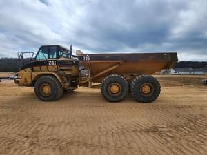 2012 Caterpillar 725 Image