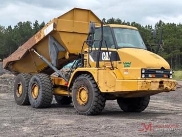 Main image Caterpillar 725