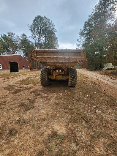 Image of Caterpillar 725 equipment image 3