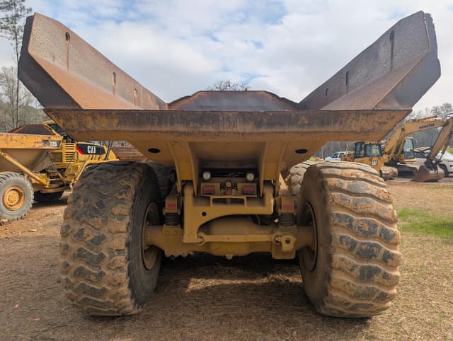 Image of Caterpillar 740 equipment image 4