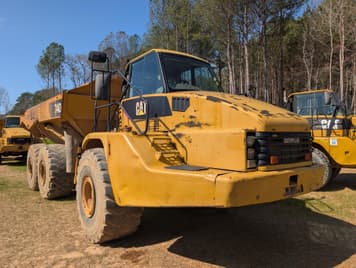 Main image Caterpillar 740