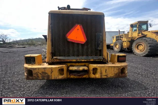 Image of Caterpillar 938H equipment image 3