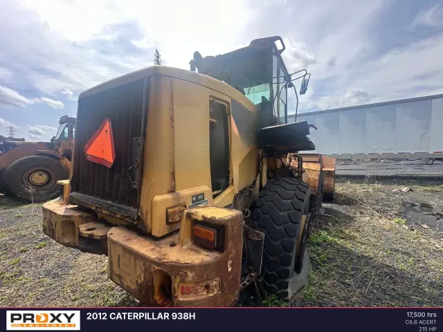 Image of Caterpillar 938H equipment image 3