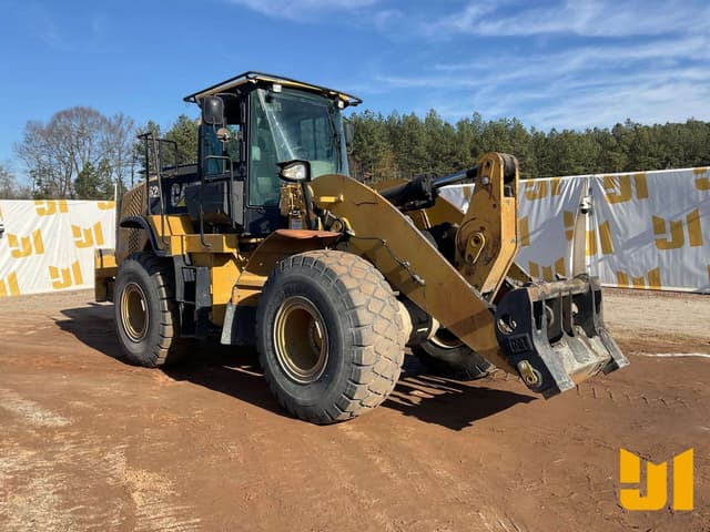 Image of Caterpillar 962K equipment image 2