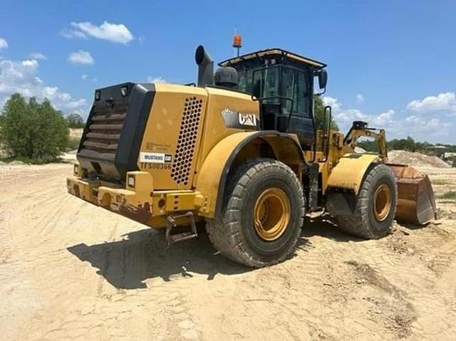 Image of Caterpillar 966K equipment image 4