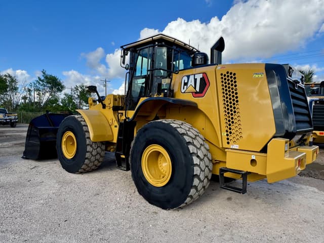 Image of Caterpillar 966K equipment image 3