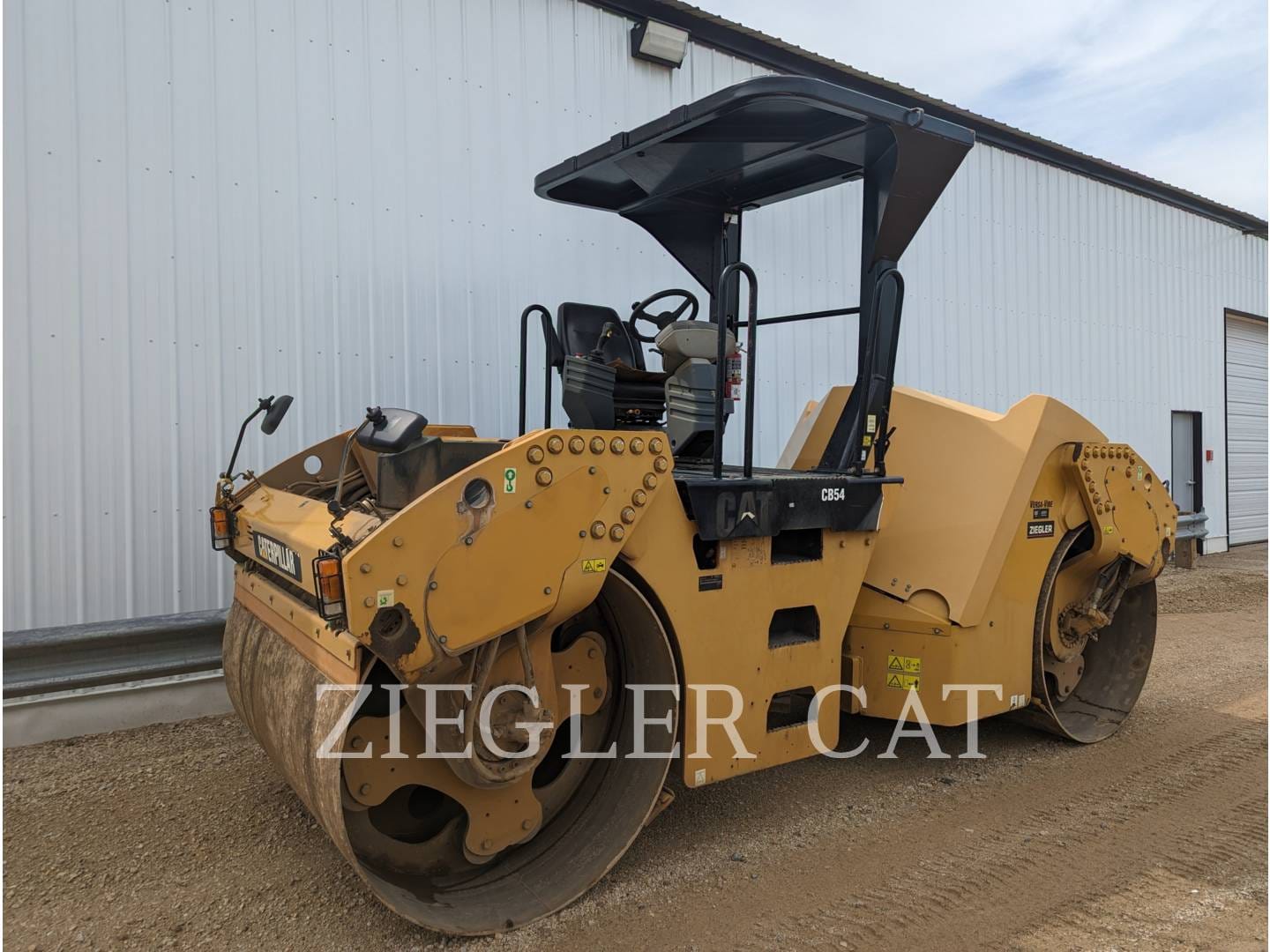 Main image Caterpillar CB54