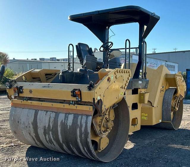 Image of Caterpillar CB64 equipment image 4