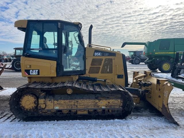 Image of Caterpillar D5K2 equipment image 2