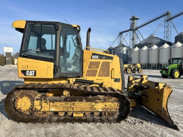 Image of Caterpillar D5K2 equipment image 3