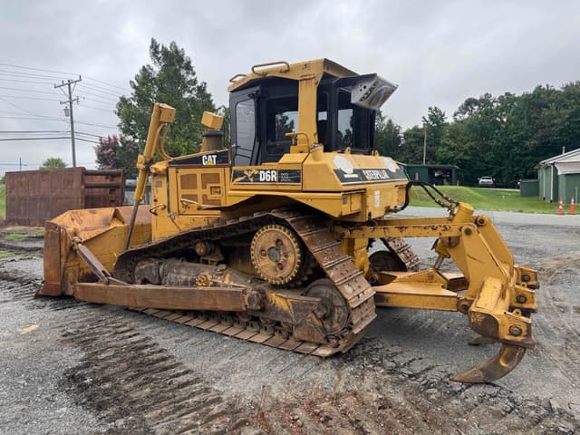 Image of Caterpillar D6R XL equipment image 2