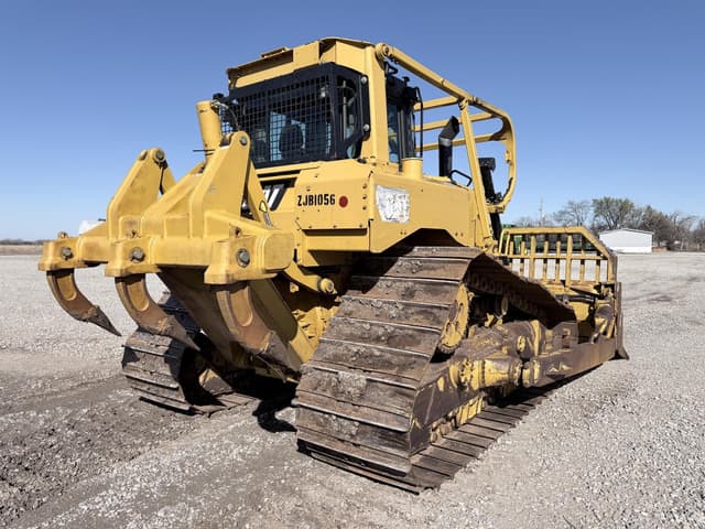 Image of Caterpillar D6T LGP equipment image 4