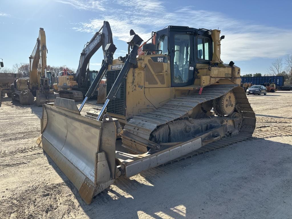 2012 Caterpillar D6T LGP Equipment Image0