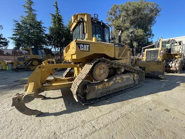 Image of Caterpillar D6T XL equipment image 1