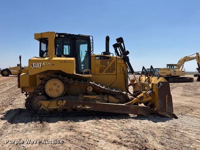 Image of Caterpillar D6T XL equipment image 3