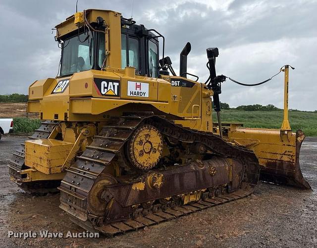 Image of Caterpillar D6T XW equipment image 4