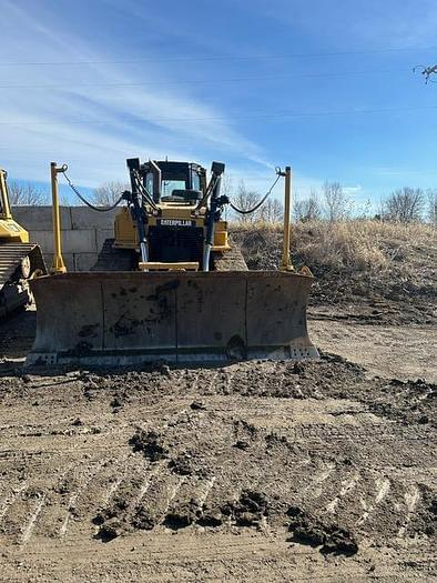 Image of Caterpillar D6TXW equipment image 3