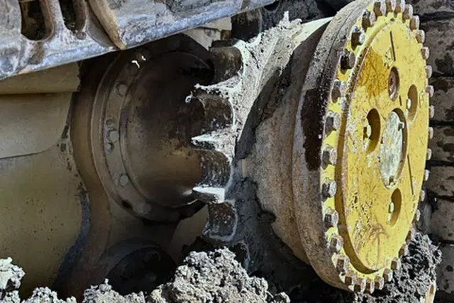 Image of Caterpillar D6TXW equipment image 4
