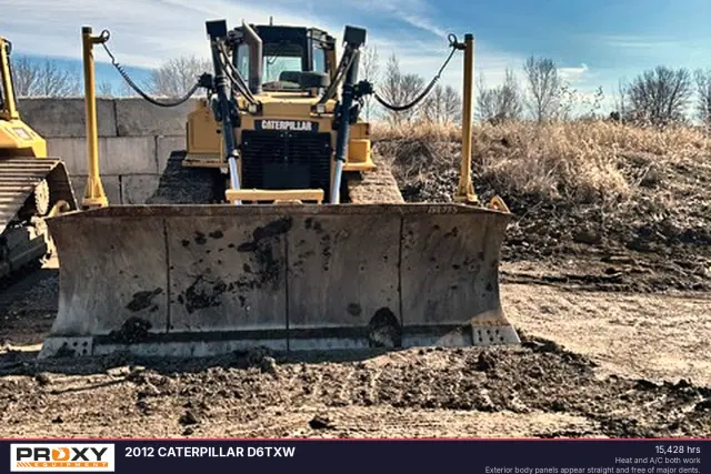Image of Caterpillar D6TXW equipment image 3