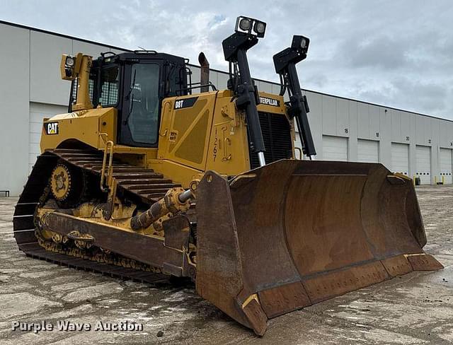 Image of Caterpillar D8T LGP equipment image 2