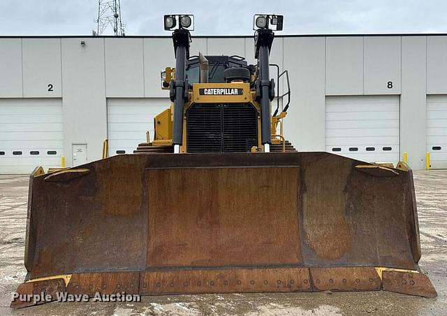 Image of Caterpillar D8T LGP equipment image 1