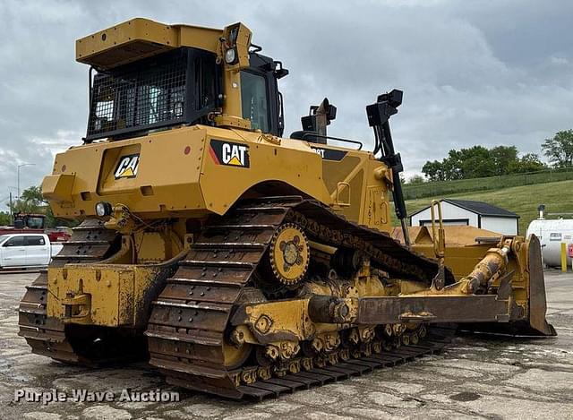 Image of Caterpillar D8T LGP equipment image 4