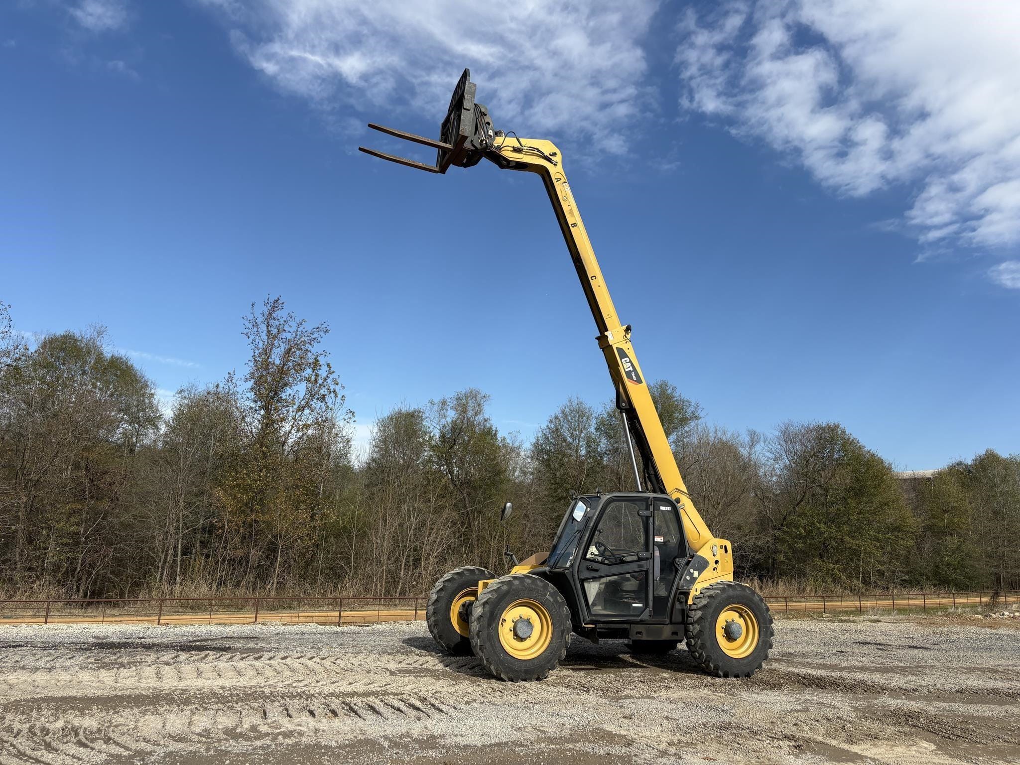 2012 Caterpillar TH407 Equipment Image0