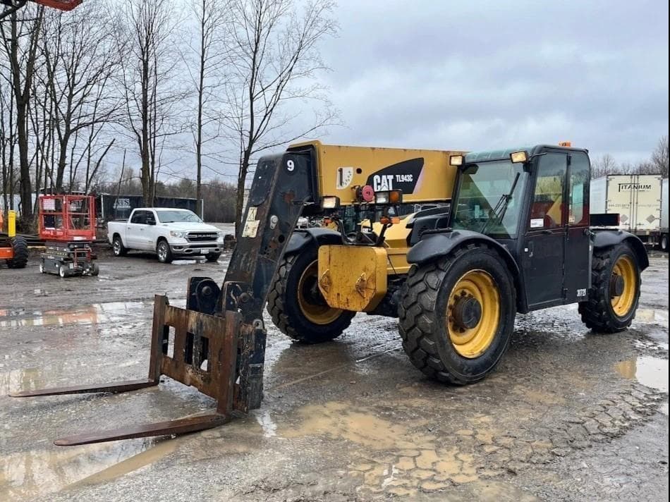 Image of Caterpillar TL943C Primary Image
