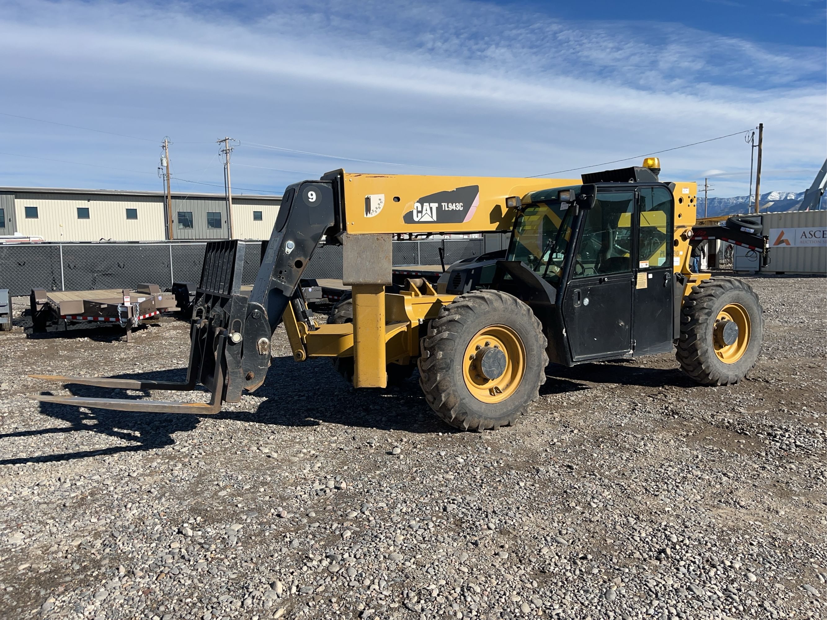 2012 Caterpillar TL943C Equipment Image0