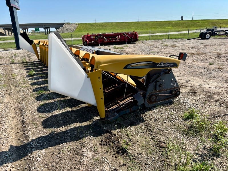 2012 Challenger CH1230 Equipment Image0