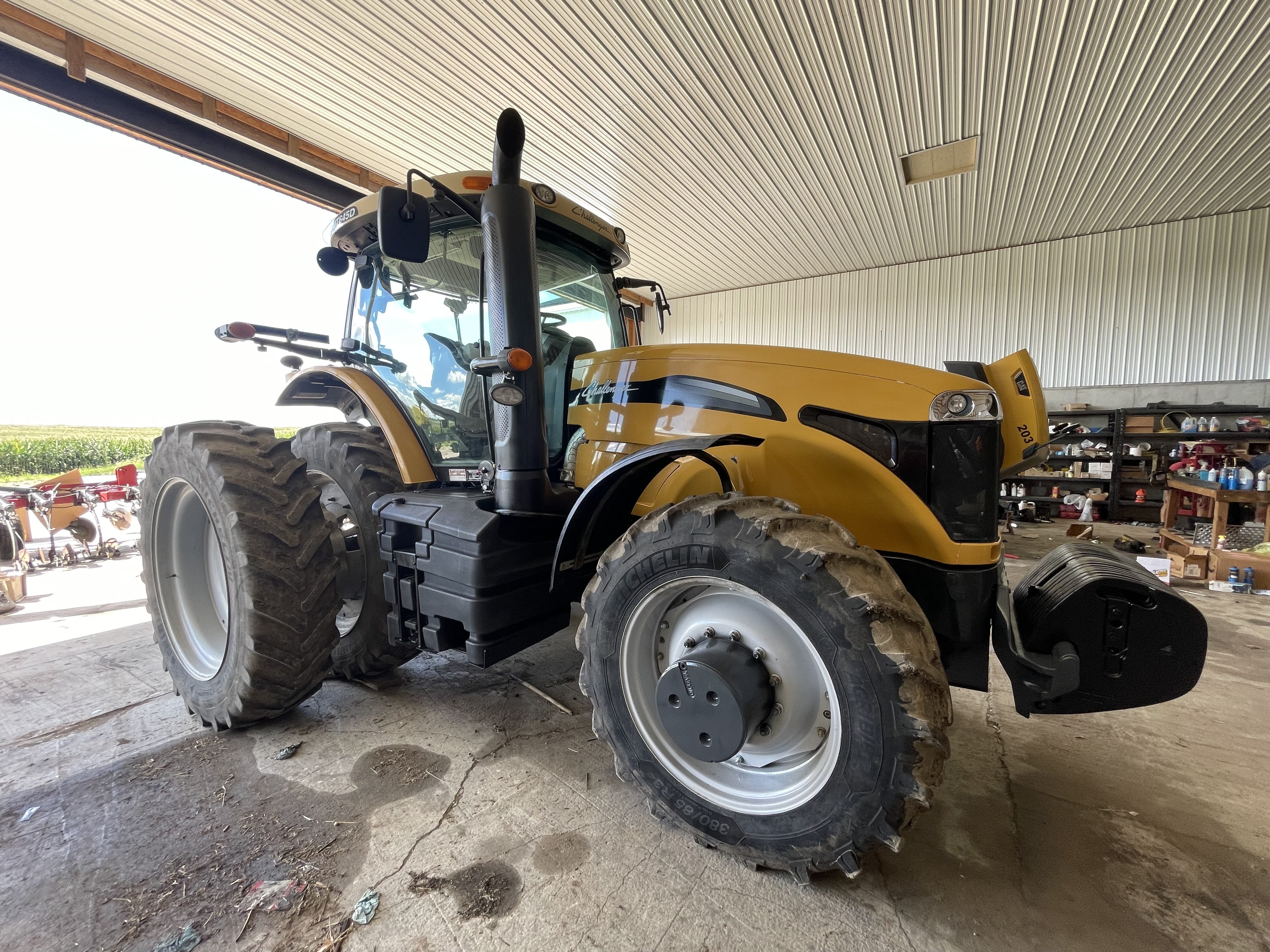 Main image Challenger MT645D