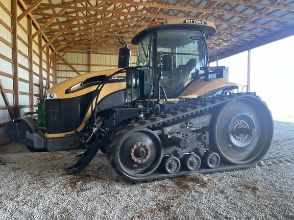2012 Challenger MT765D Equipment Image0