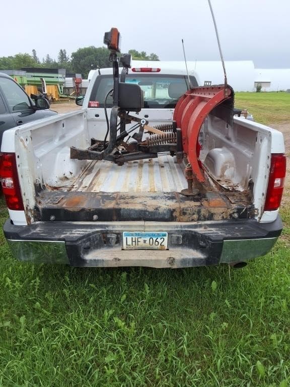 Image of Chevrolet 2500 equipment image 4