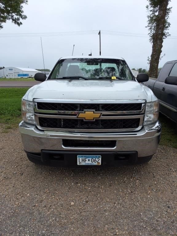 Image of Chevrolet 2500 equipment image 1