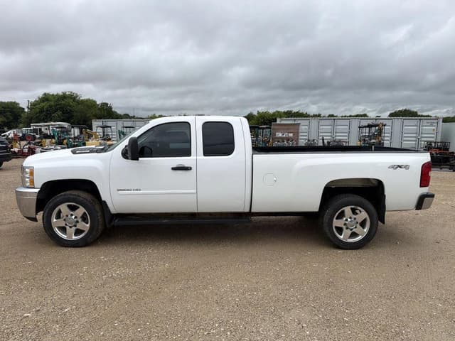 Image of Chevrolet 2500HD equipment image 1