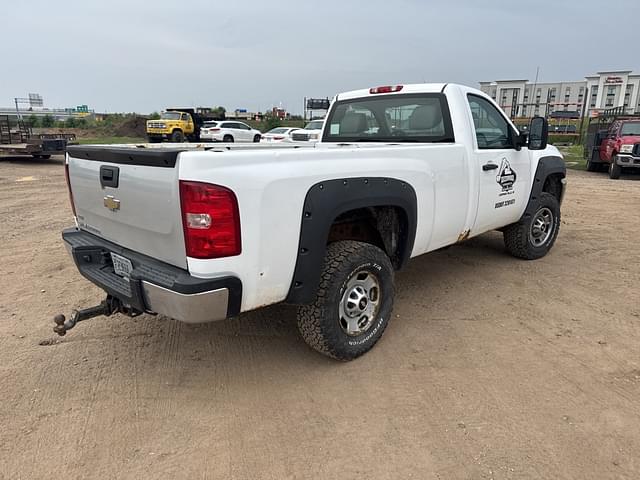 Image of Chevrolet 2500 equipment image 4