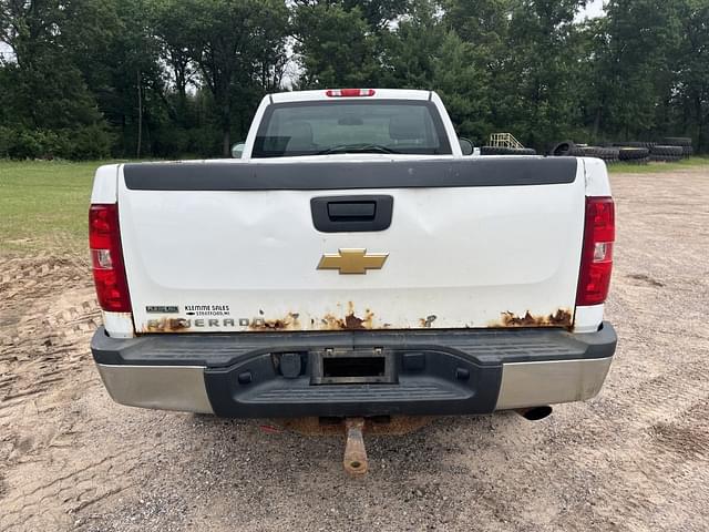 Image of Chevrolet 2500HD equipment image 3
