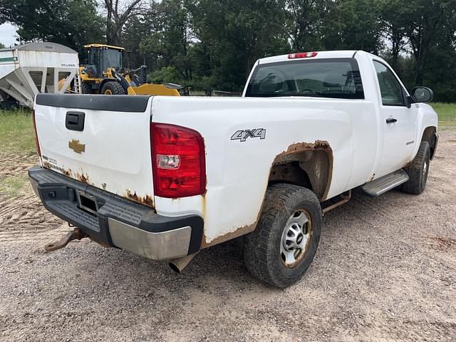 Image of Chevrolet 2500HD equipment image 4