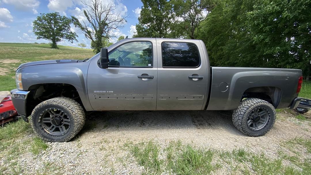 Image of Chevrolet 2500HD Primary image