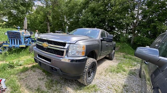 Image of Chevrolet 2500HD equipment image 1