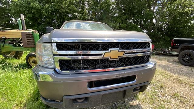 Image of Chevrolet 2500HD equipment image 4
