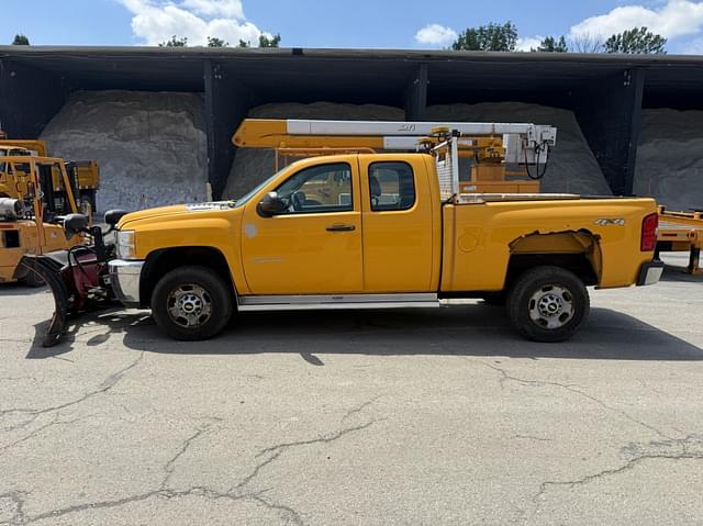Image of Chevrolet 2500HD equipment image 1