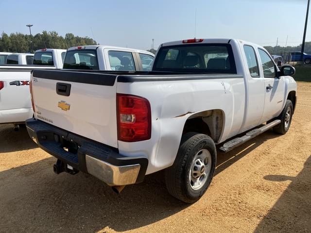 Image of Chevrolet 2500HD equipment image 2