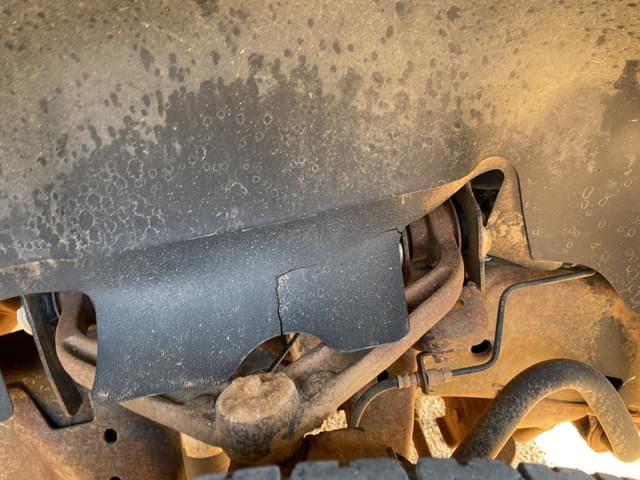 Image of Chevrolet 2500HD equipment image 4