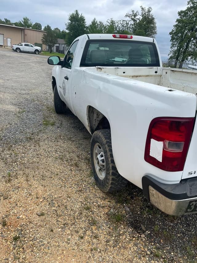 Image of Chevrolet 2500HD equipment image 3
