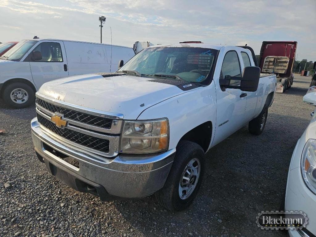 2012 Chevrolet 2500 Equipment Image0